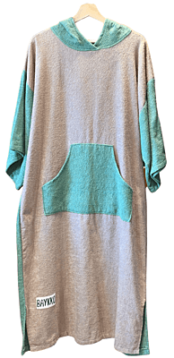 | Poncho  | L  | Combinado Vede/Beige  | Fino  |   | Baykko