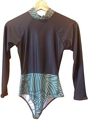 | Lycra California | M | Black | | Mujer | Nomade | Lycra California | M | Black | | Mujer | Nomade
